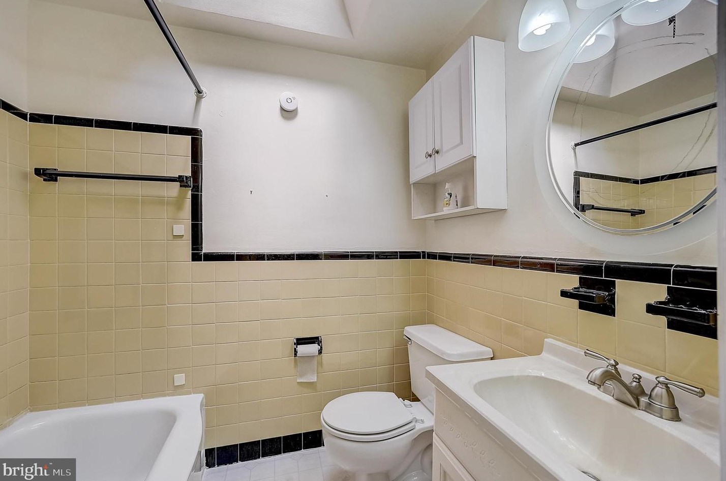 2280 Harwood Ave, Upper Darby PA 19082-5406 exterior