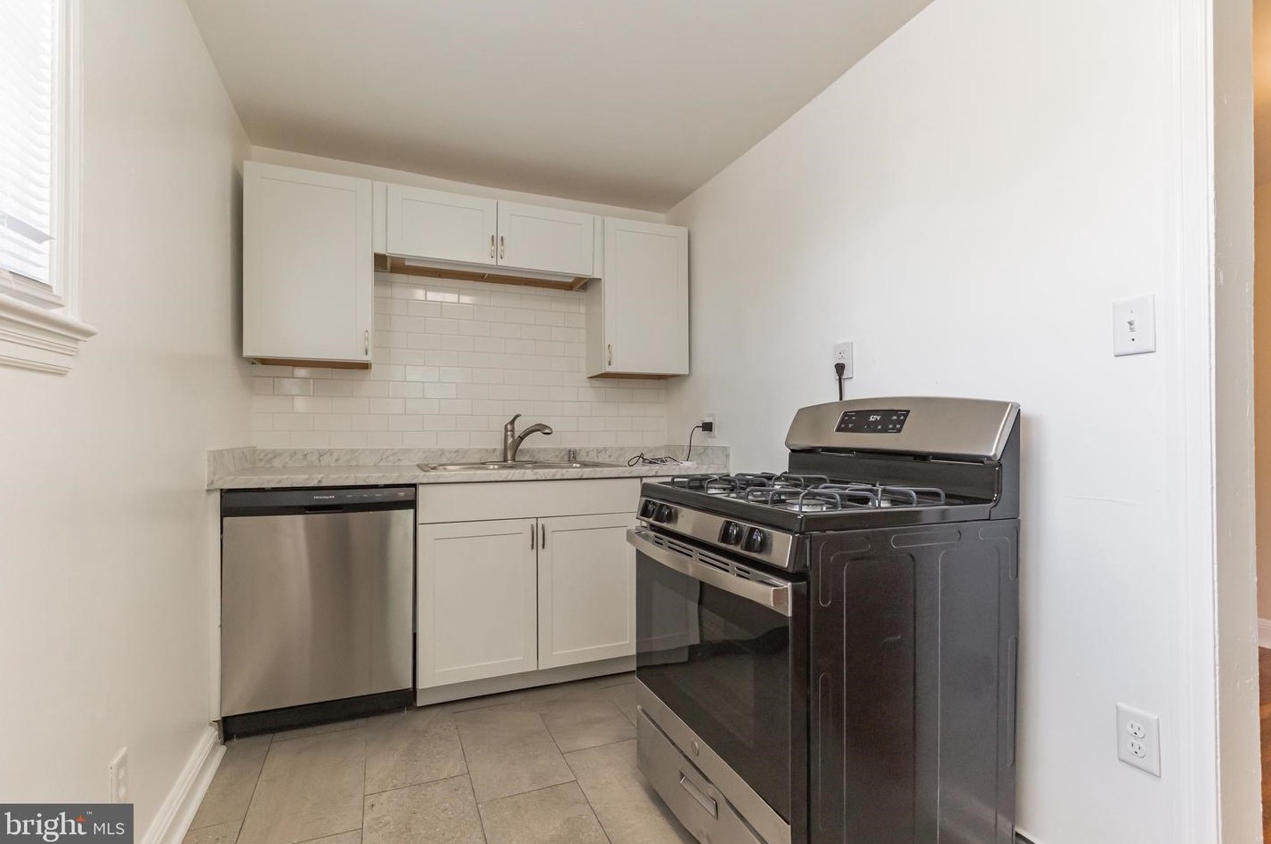 437 21 St, Chester PA 19013-5513 exterior