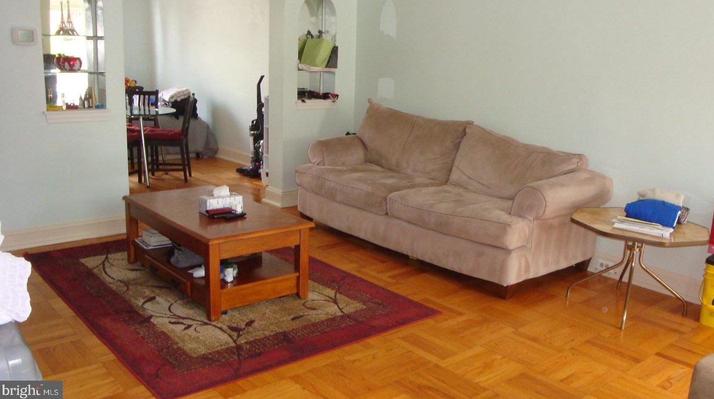 229 Cedar Ln, Upper Darby PA  19082-1321 exterior