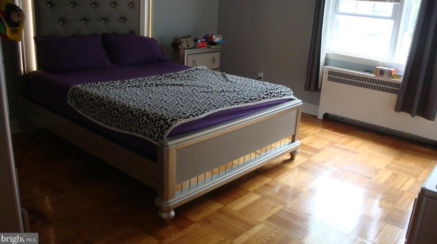 229 Cedar Ln, Upper Darby PA  19082-1321 exterior