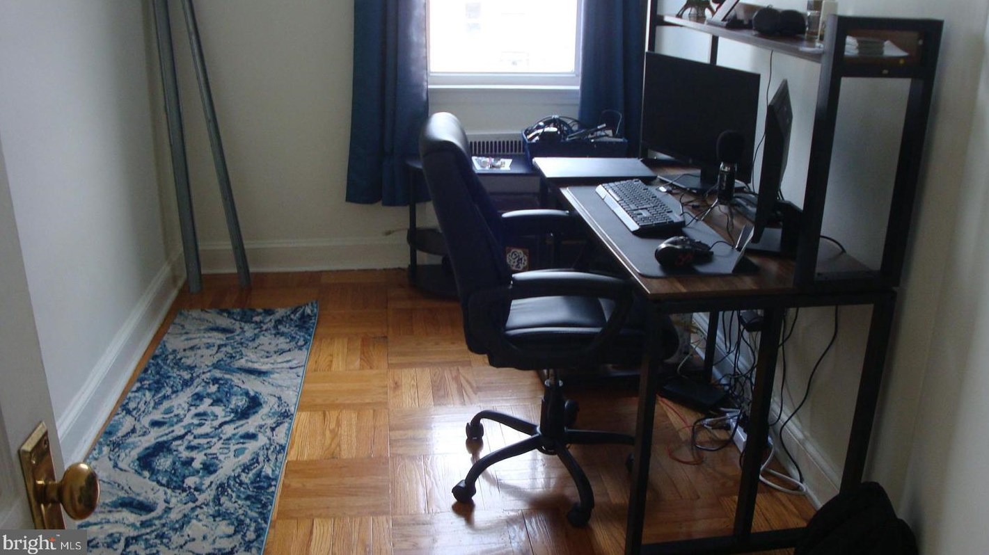 229 Cedar Ln, Upper Darby PA  19082-1321 exterior