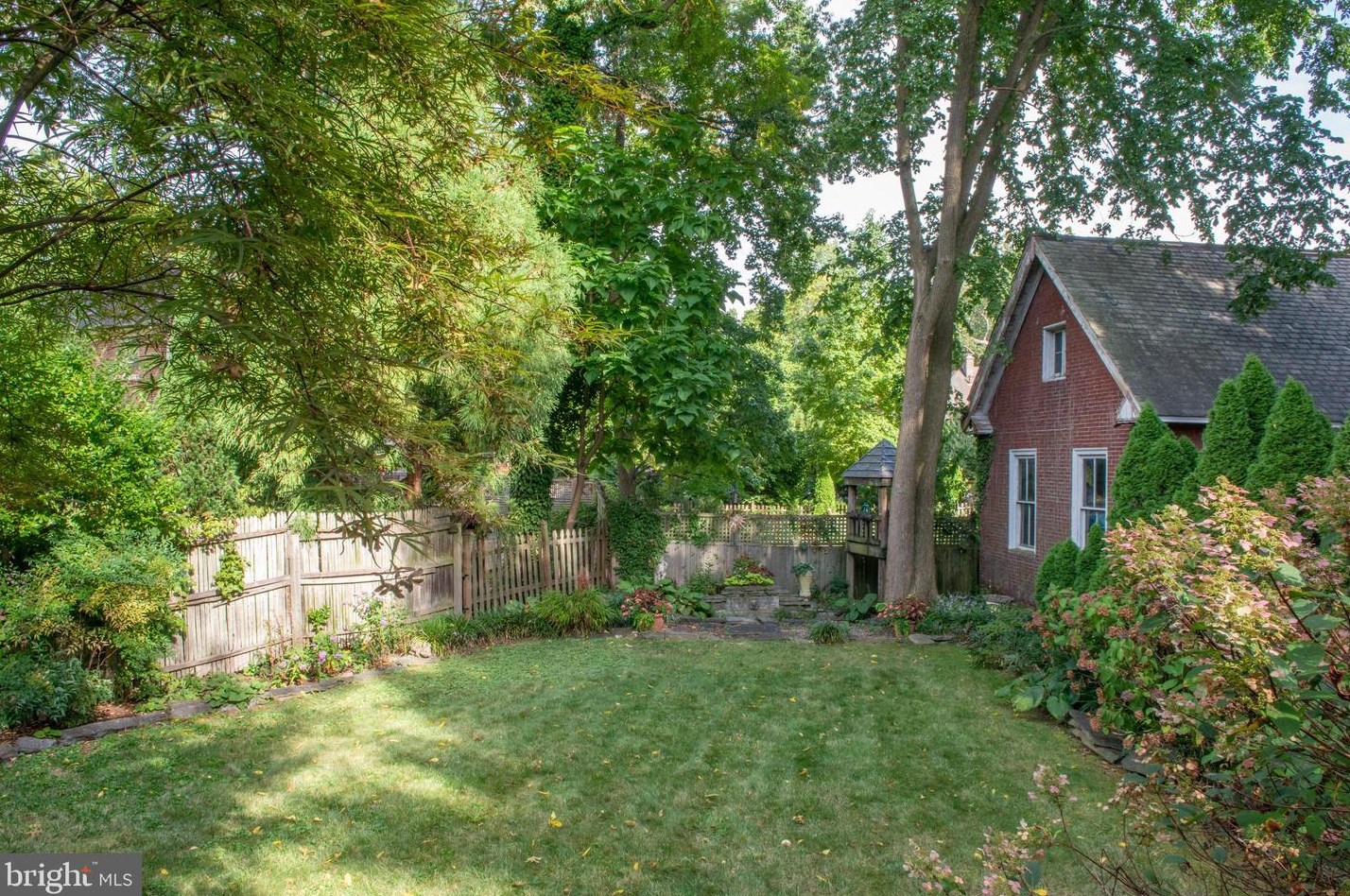 105 Cornell Ave, Swarthmore PA 19081-1933 exterior