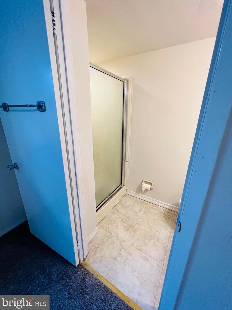 536 69th St, Upper Darby PA 19082-4102 exterior