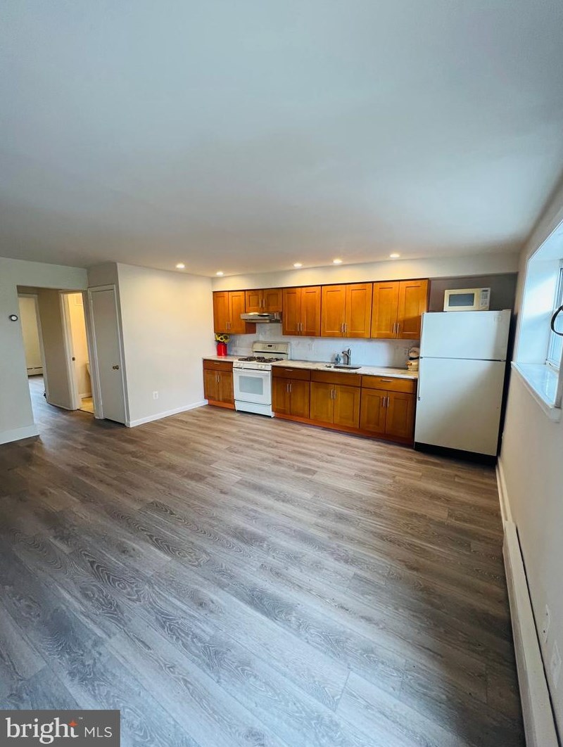 536 69th St, Upper Darby PA 19082-4102 exterior