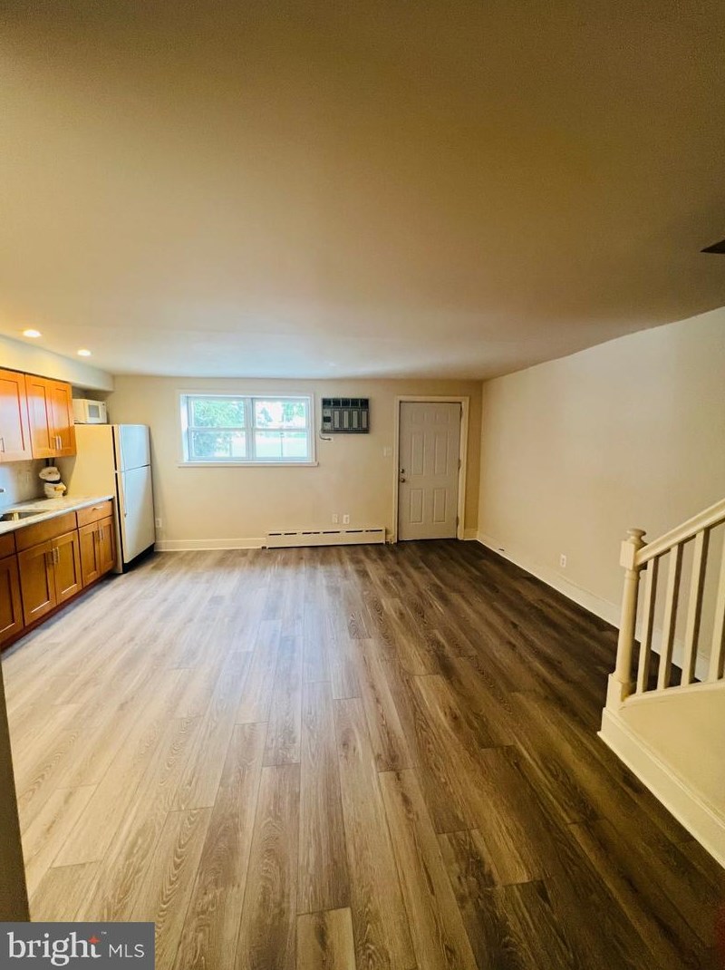 536 69th St, Upper Darby PA 19082-4102 exterior