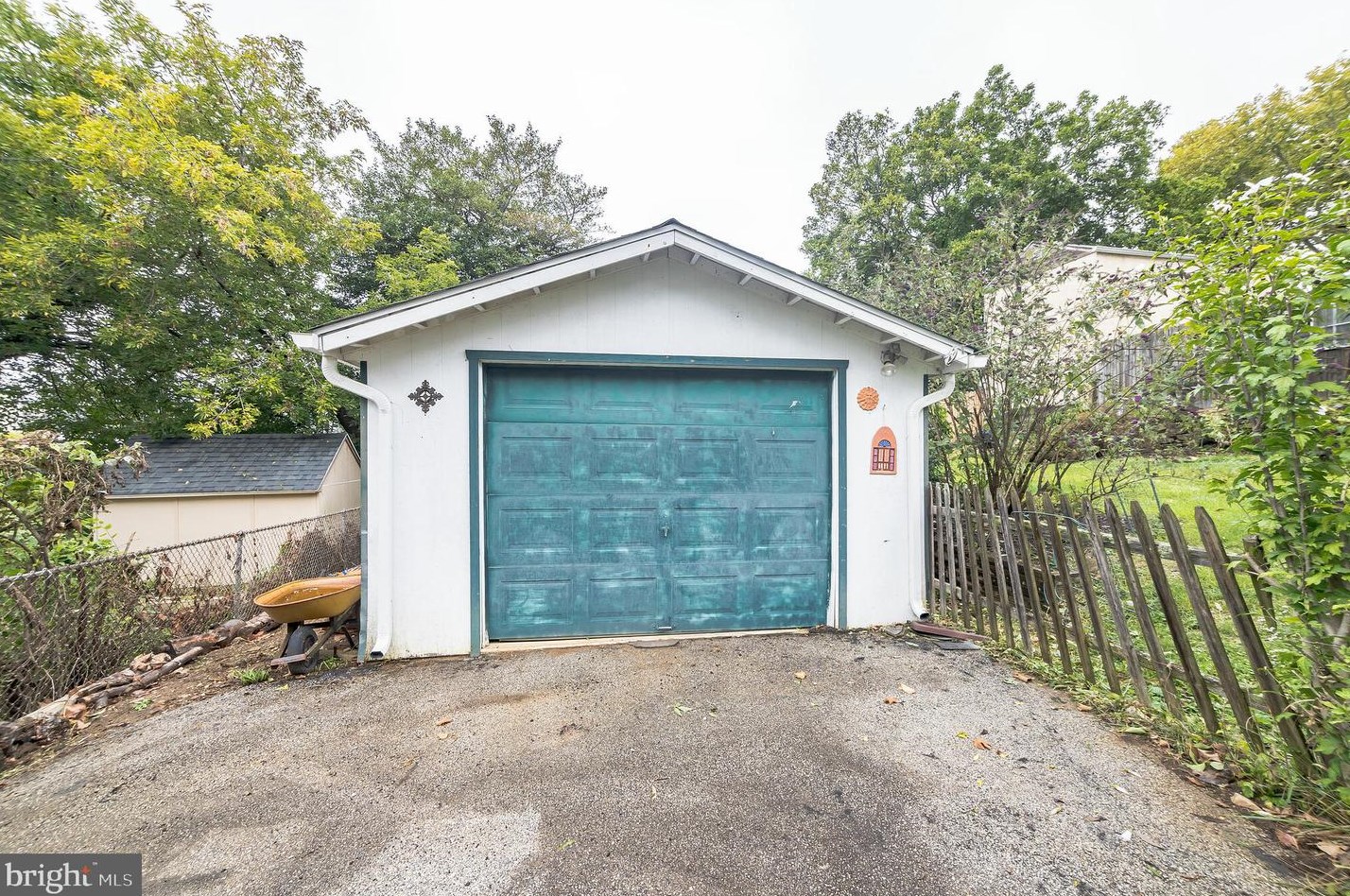 108 Lynn Blvd, Upper Darby PA 19082-1216 exterior