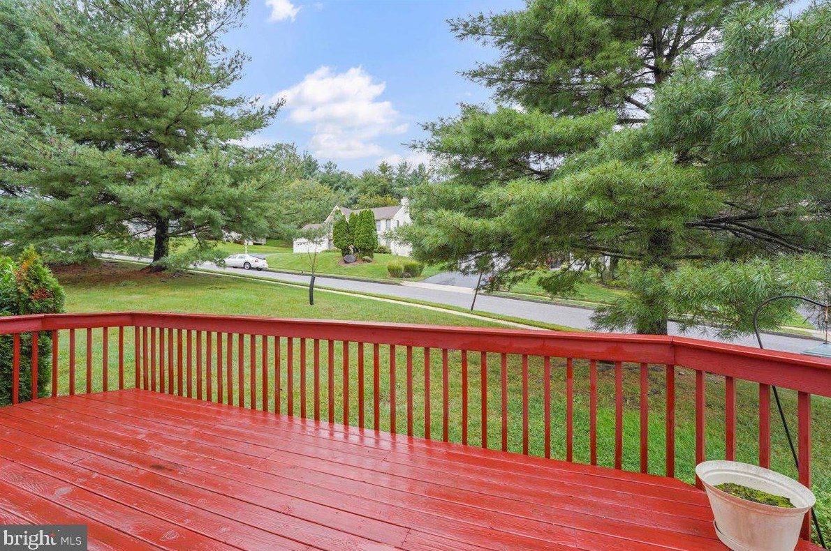 147 Knollwood Ct, Chester PA  19014-1260 exterior