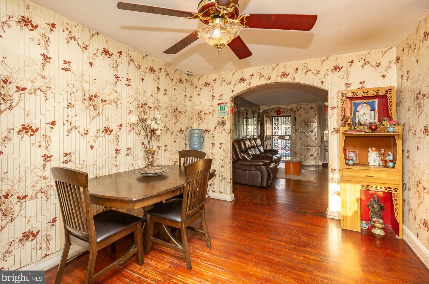 277 Glendale Rd, Upper Darby PA 19082-4017 exterior