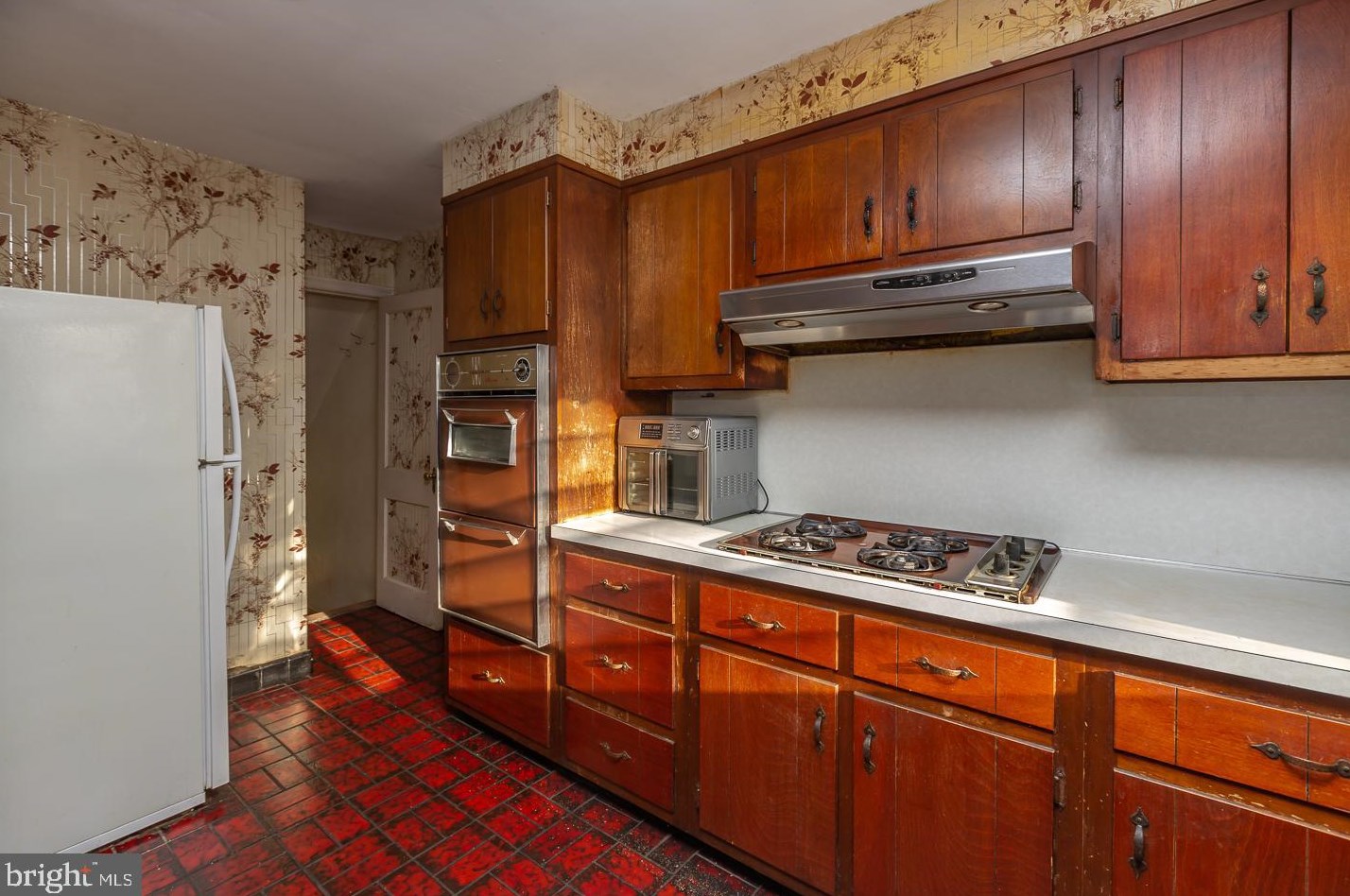 277 Glendale Rd, Upper Darby PA 19082-4017 exterior