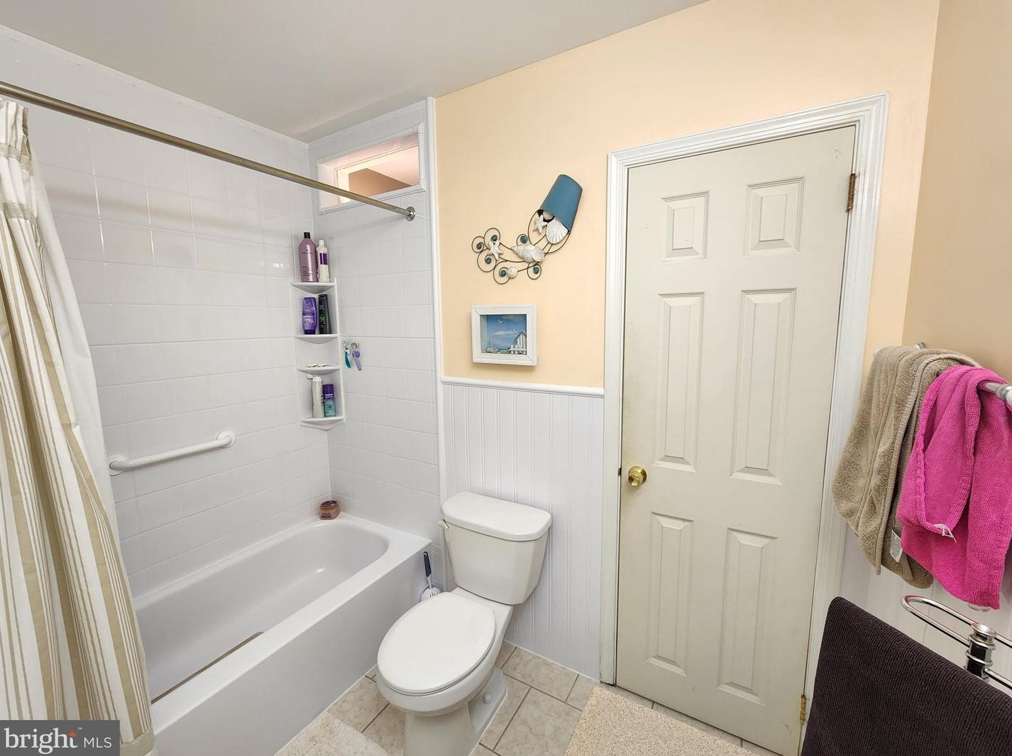 70 Hidden Vly Rd, Chester PA 19014-2534 exterior