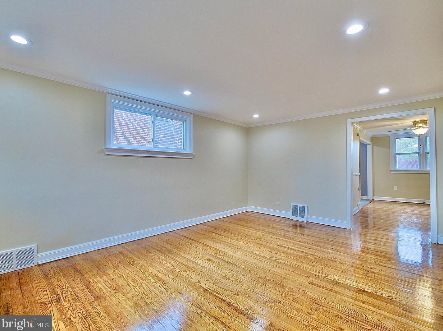 352 22nd St, Chester PA  19013-5120 exterior