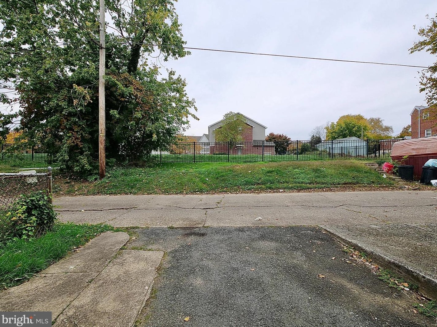 352 22nd St, Chester PA  19013-5120 exterior