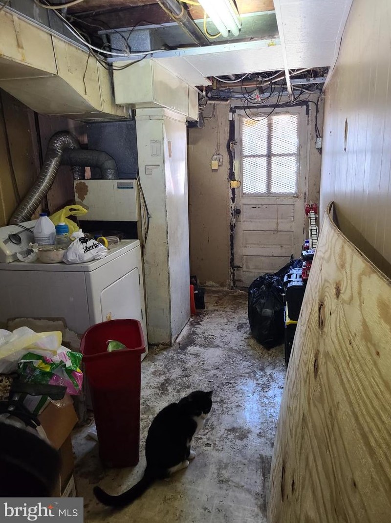 348 Springton Rd, Upper Darby PA 19082-4616 exterior