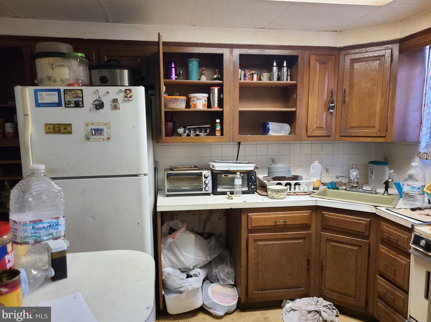 348 Springton Rd, Upper Darby PA 19082-4616 exterior