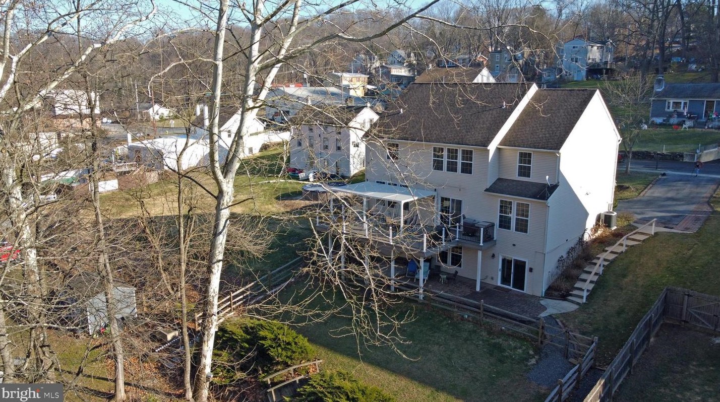 809 Maple Ln, Chester PA  19014-1440 exterior