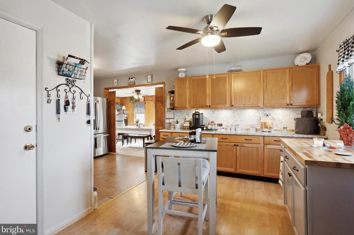 14 Mary Dr, Chester PA  19014-3316 exterior