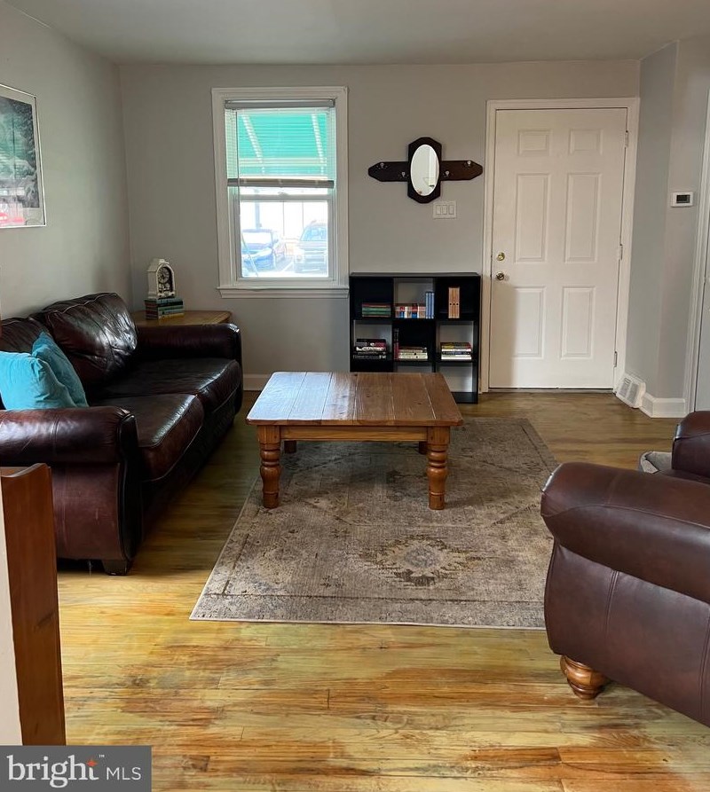 2240 Manor Ave, Upper Darby PA  19082-5414 exterior