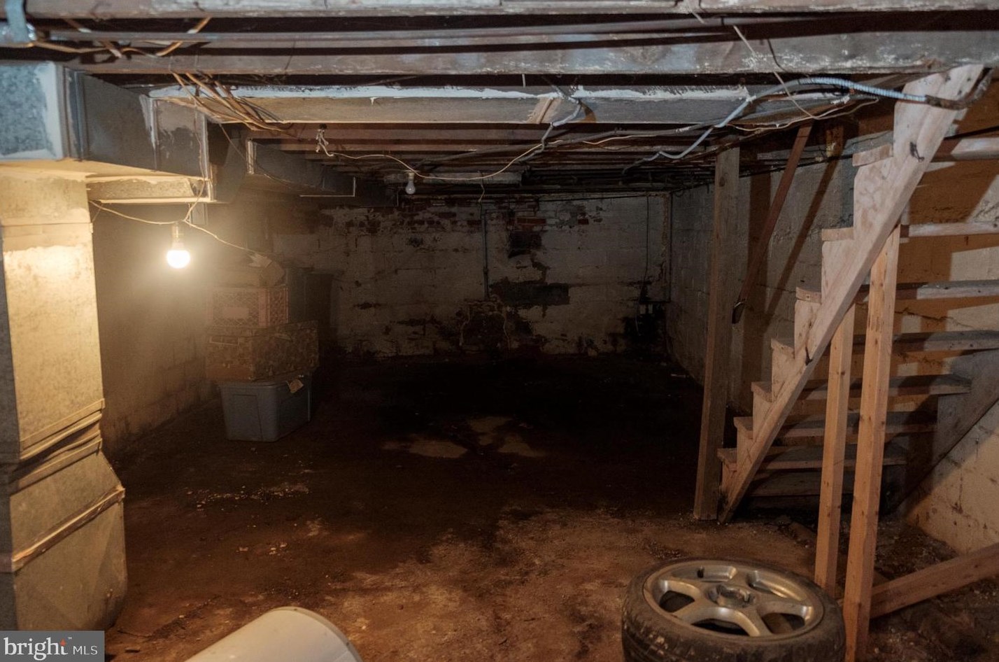 1033 Townsend St, Chester PA  19013-2435 exterior