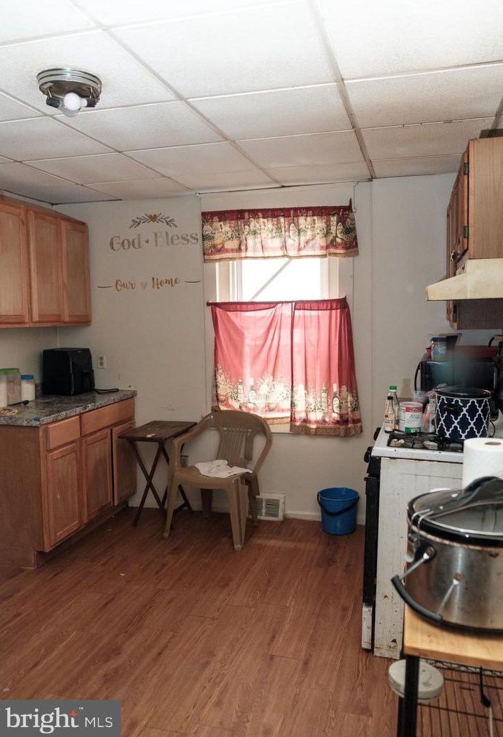 1033 Townsend St, Chester PA  19013-2435 exterior