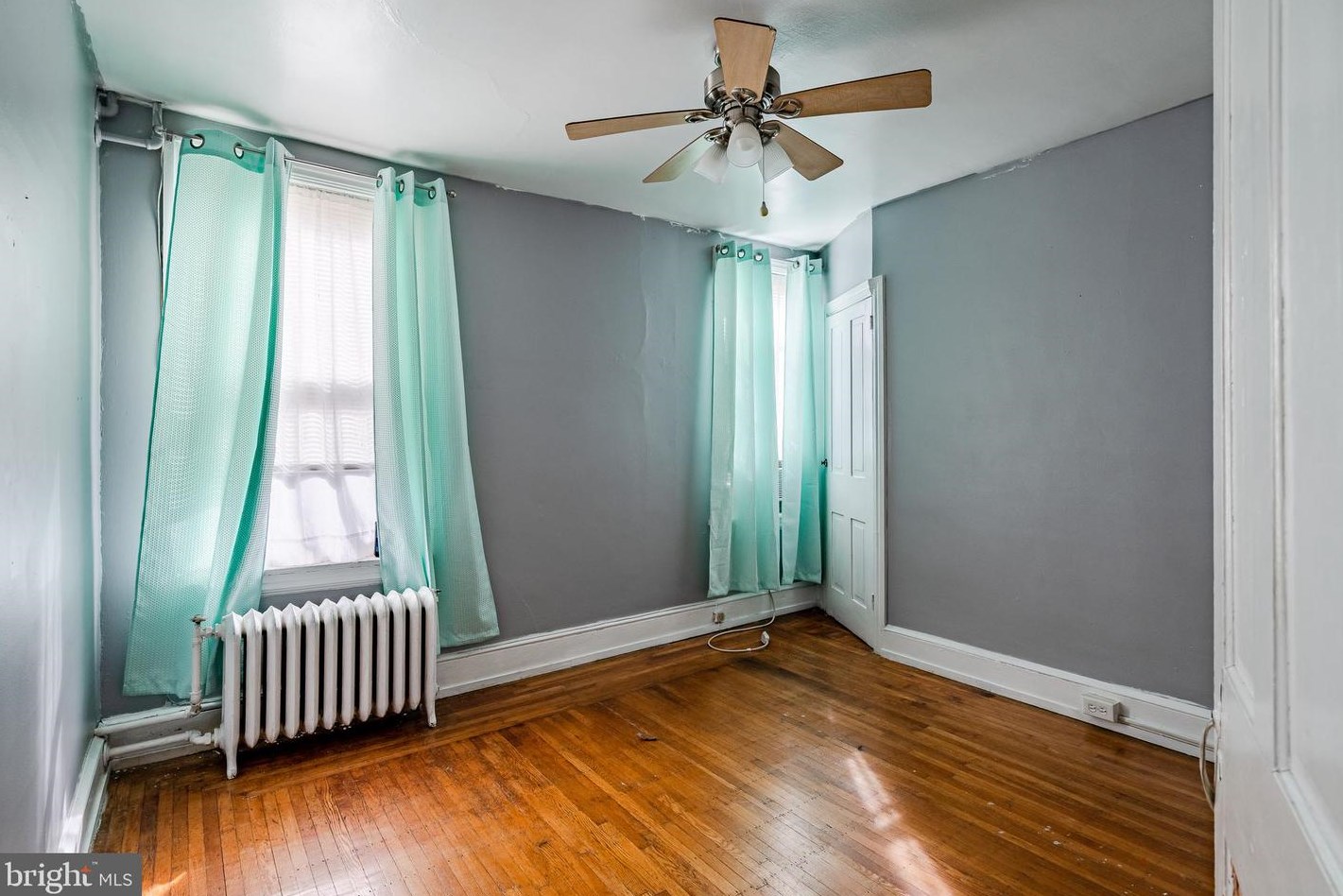 402 9th St, Chester PA  19013-5941 exterior