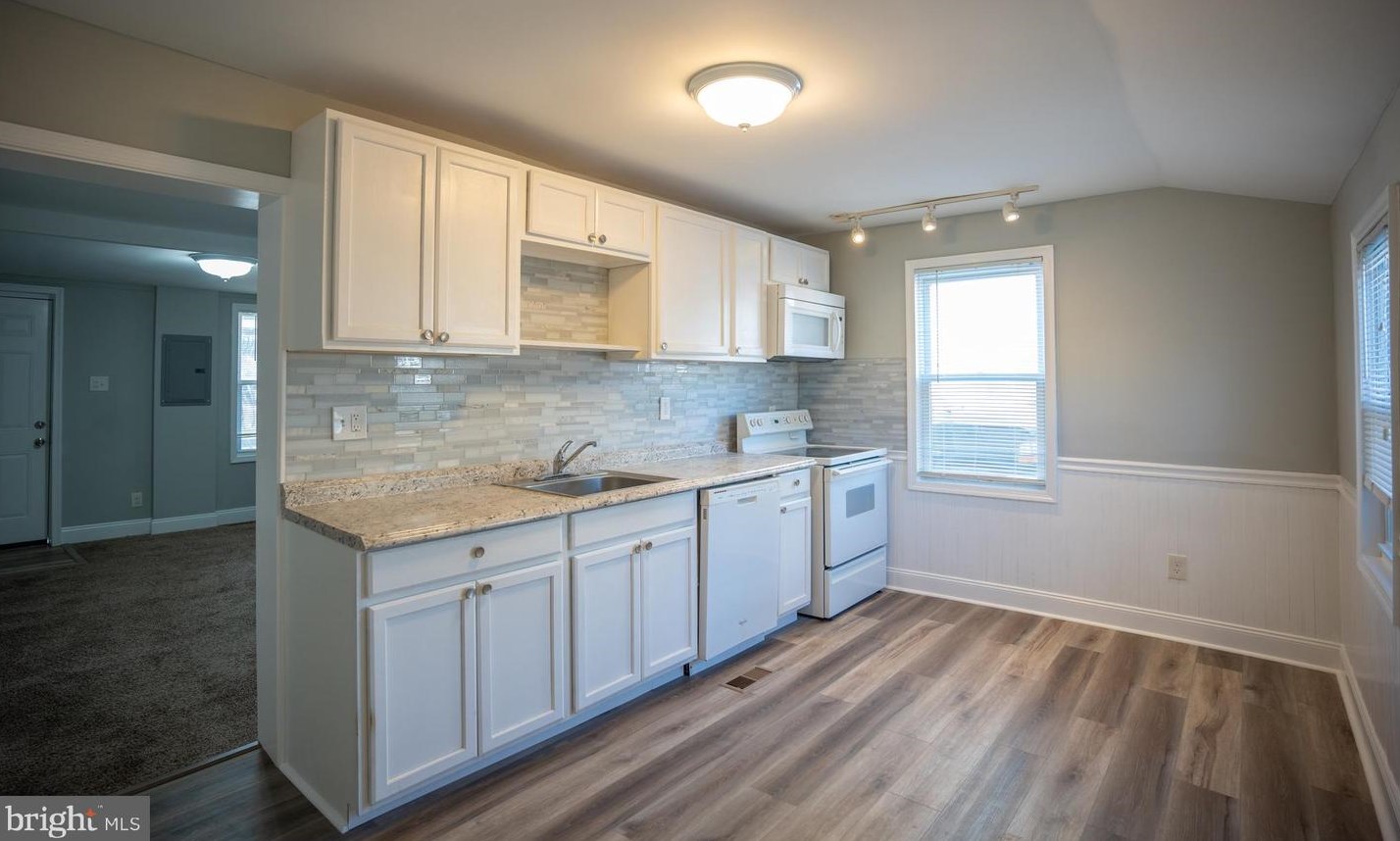 11 Front St, Chester PA  19015-2425 exterior