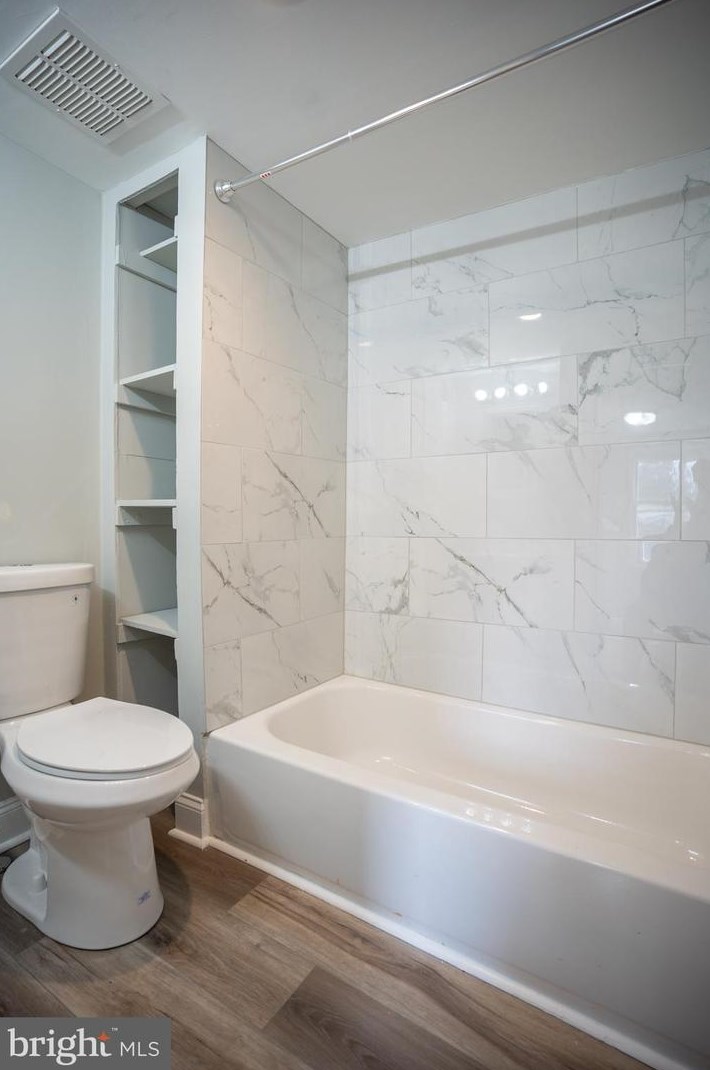 11 Front St, Chester PA  19015-2425 exterior