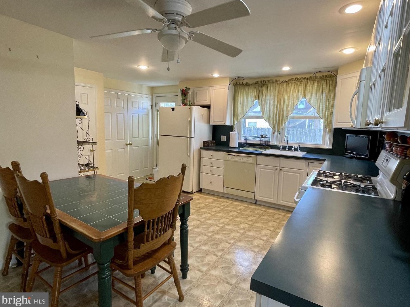 2225 Clayton Rd, Rutledge PA  19070-1309 exterior