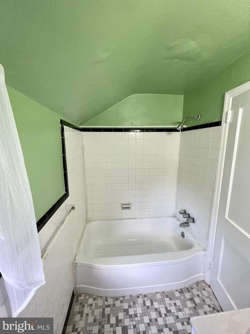 2225 Clayton Rd, Rutledge PA  19070-1309 exterior