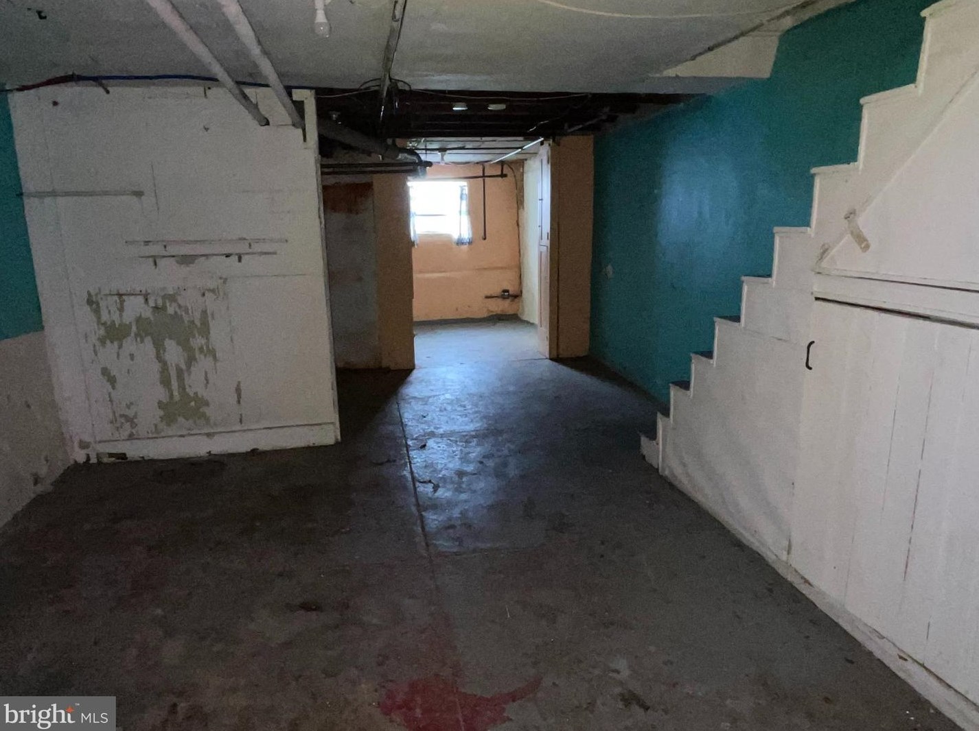 313 Avon Rd, Upper Darby PA  19082-3809 exterior