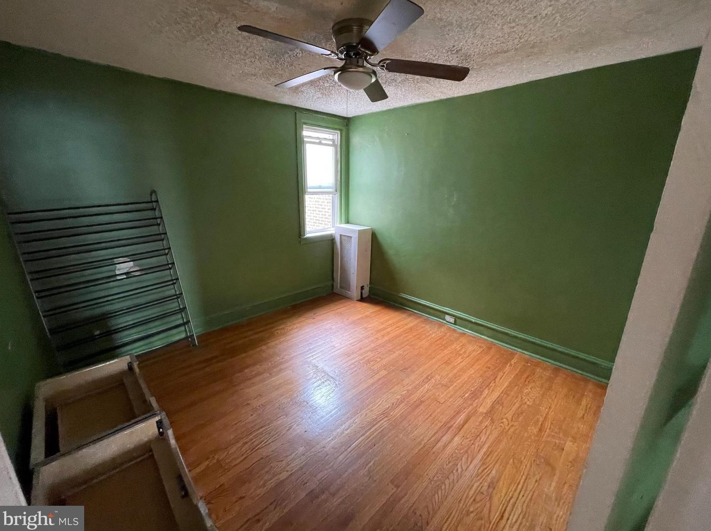 313 Avon Rd, Upper Darby PA  19082-3809 exterior