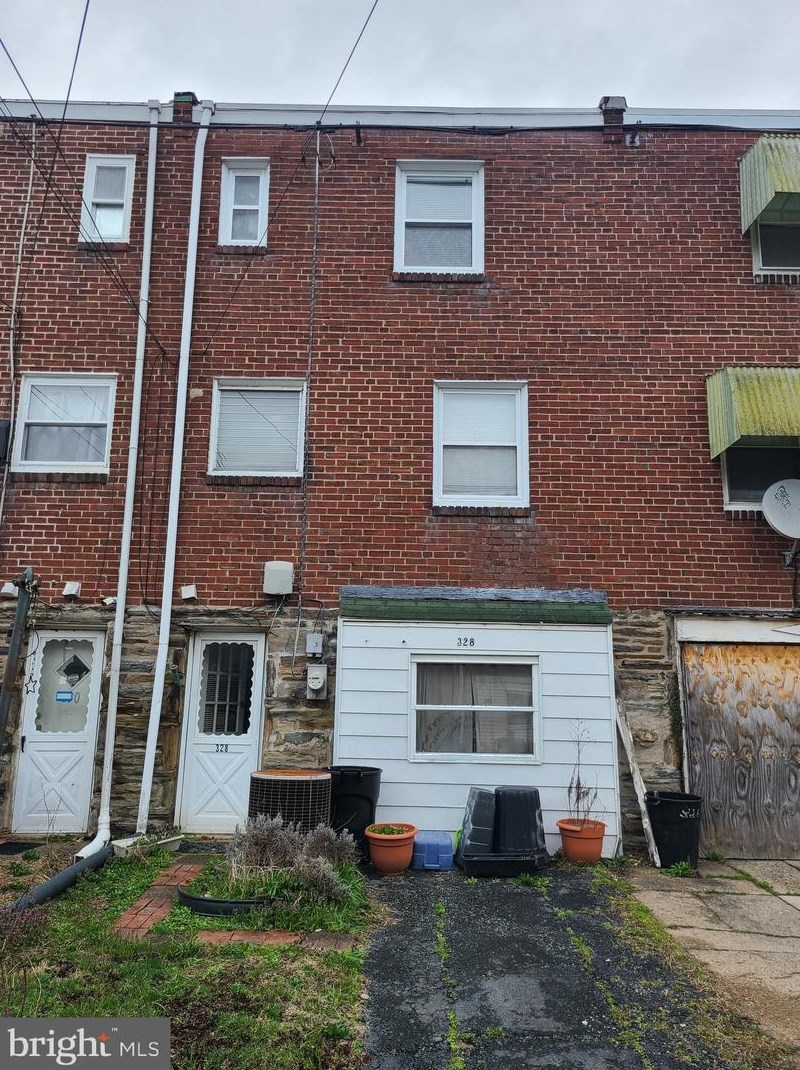328 Springton Rd, Upper Darby PA  19082-4616 exterior
