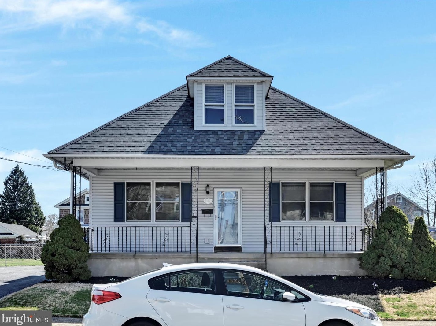 19 Beechwood Rd, Chester PA  19015-3208 exterior