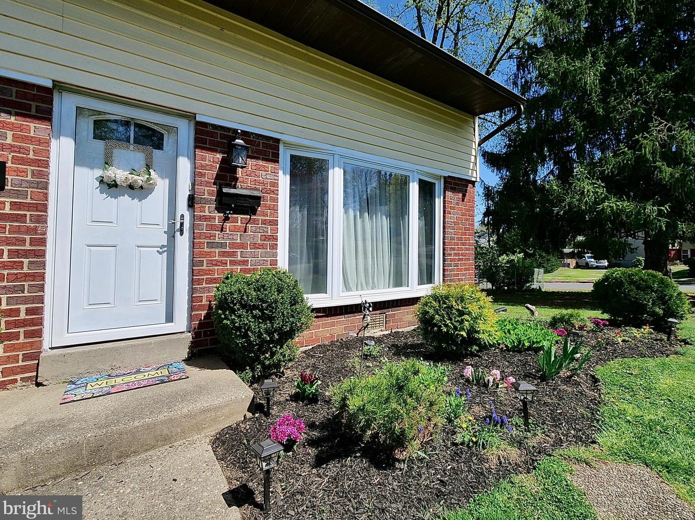 401 Garden Ln, Chester PA  19014-2018 exterior