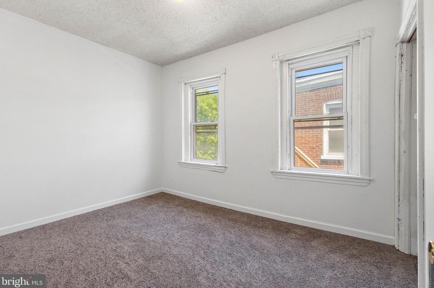 1302 9 St, Chester PA 19013-1710 exterior