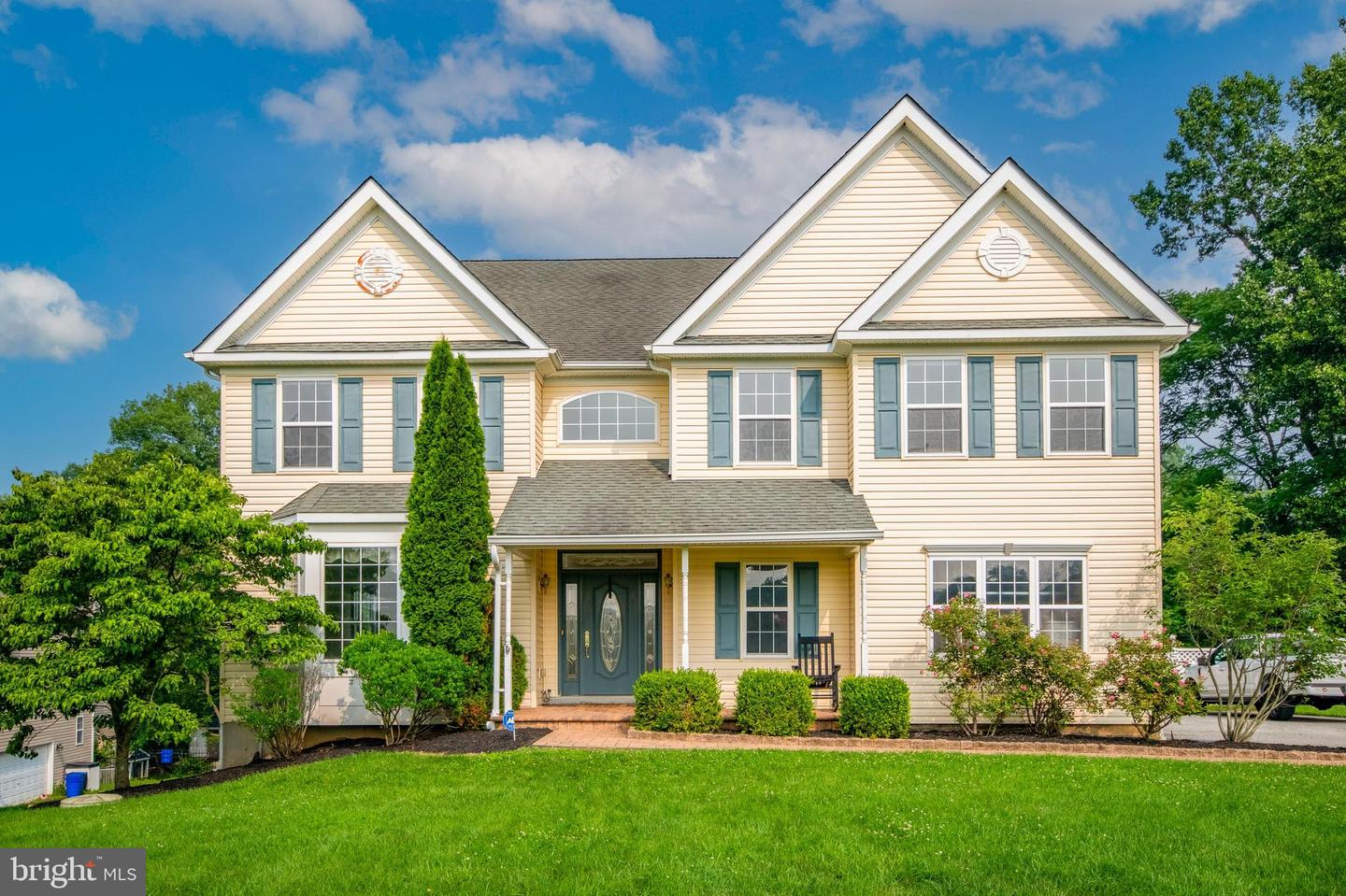 22 Mill Ridge Dr, Aston, PA 19014 MLS PADE2049234 Coldwell Banker