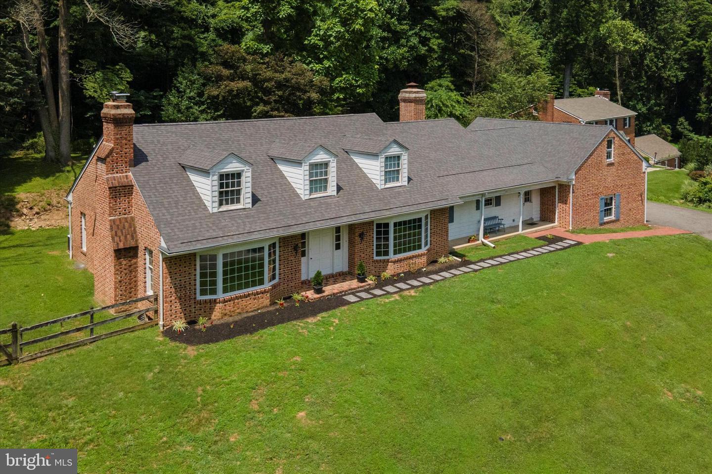 24 Llangollen Ln, Newtown Square, PA 19073 MLS PADE2049260 Coldwell