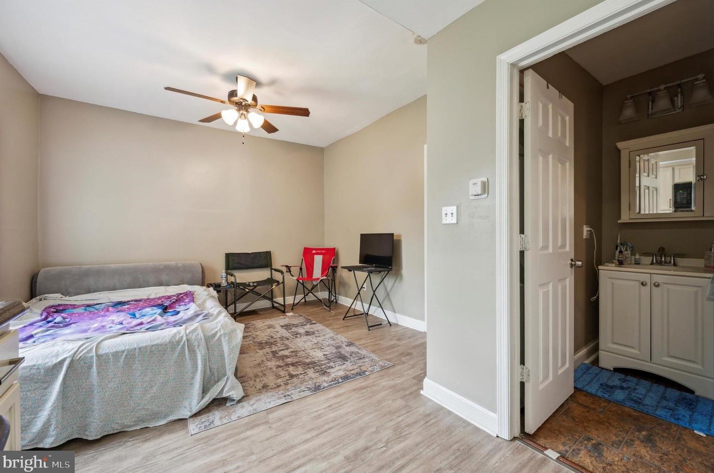 217 8th St, Chester PA 19013-4221 exterior