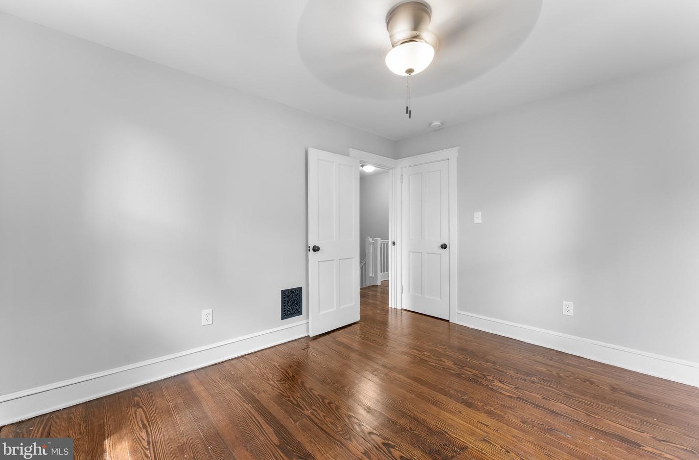 924 Macadam St, Chester PA 19013-5814 exterior