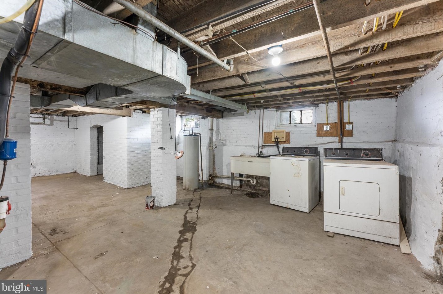 924 Macadam St, Chester PA 19013-5814 exterior