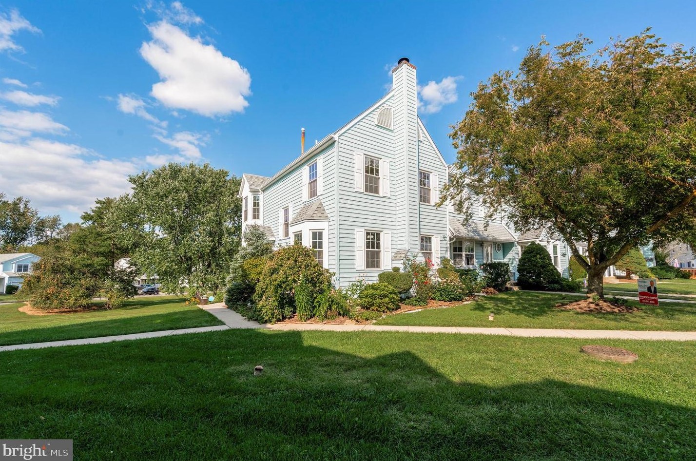 555 Applewood Ct, Chester PA  19014-2544 exterior