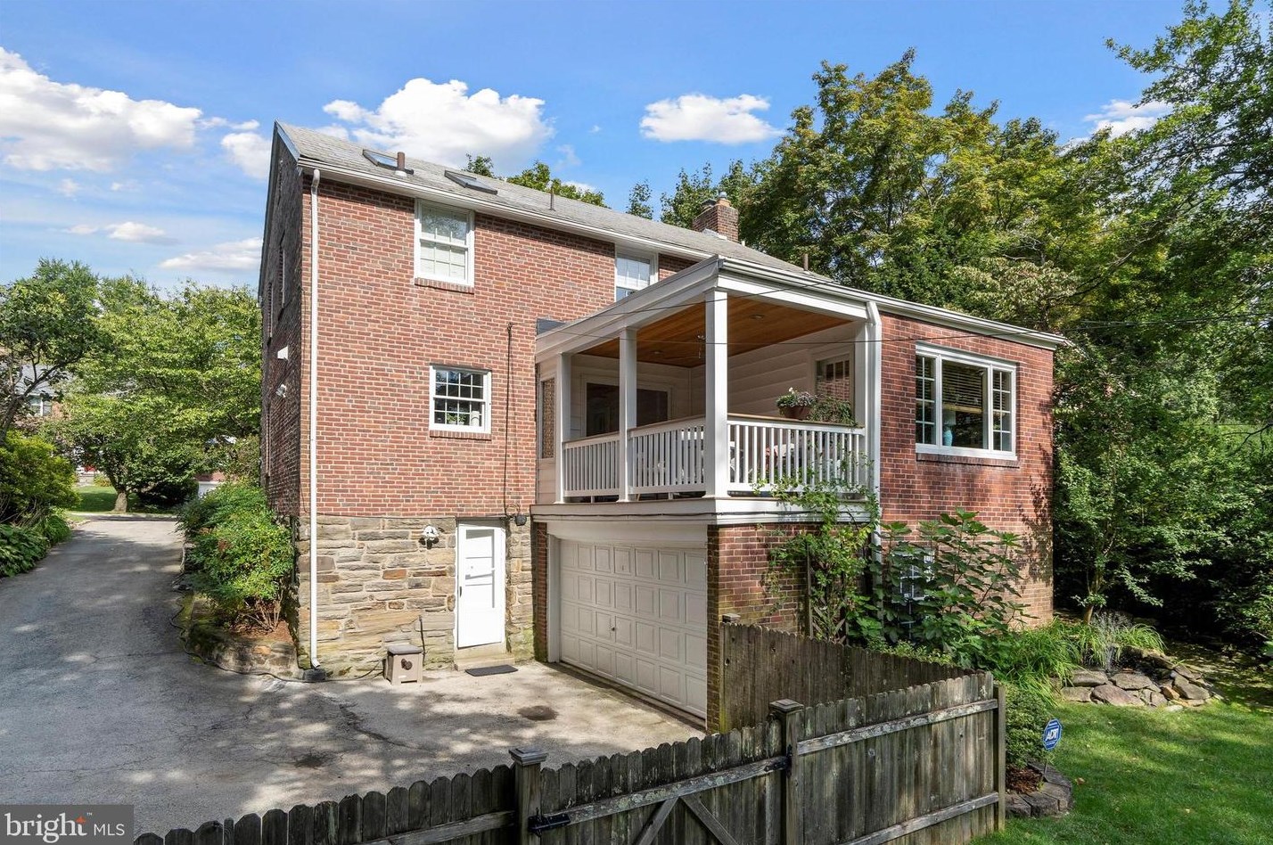 702 Powder Ml Ln, Penn Wynne PA 19096-4036 exterior