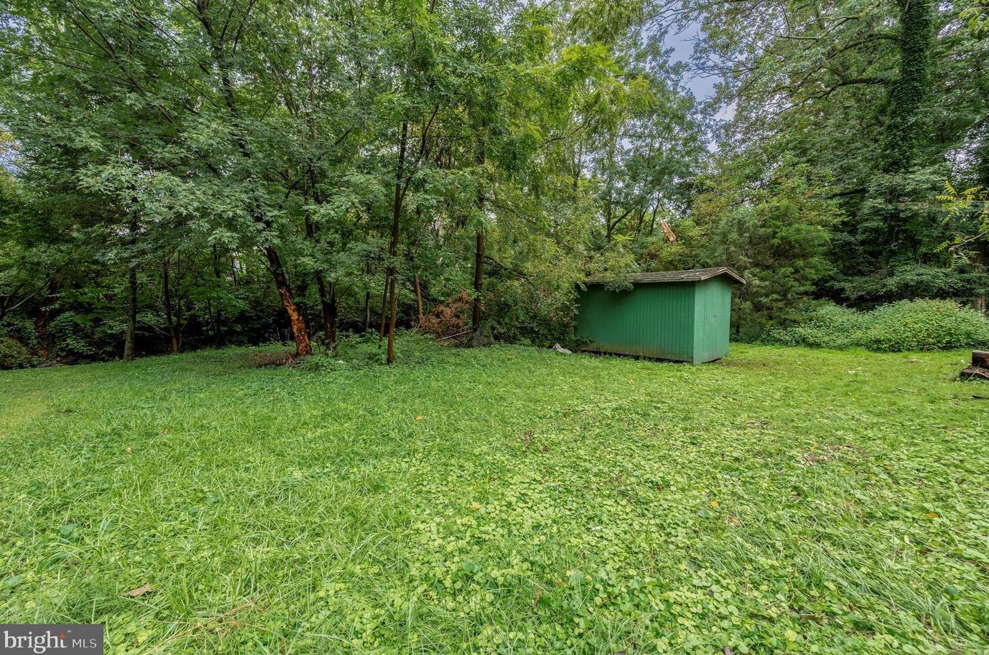142 Haverford Rd, Folsom PA  19033-3019 exterior