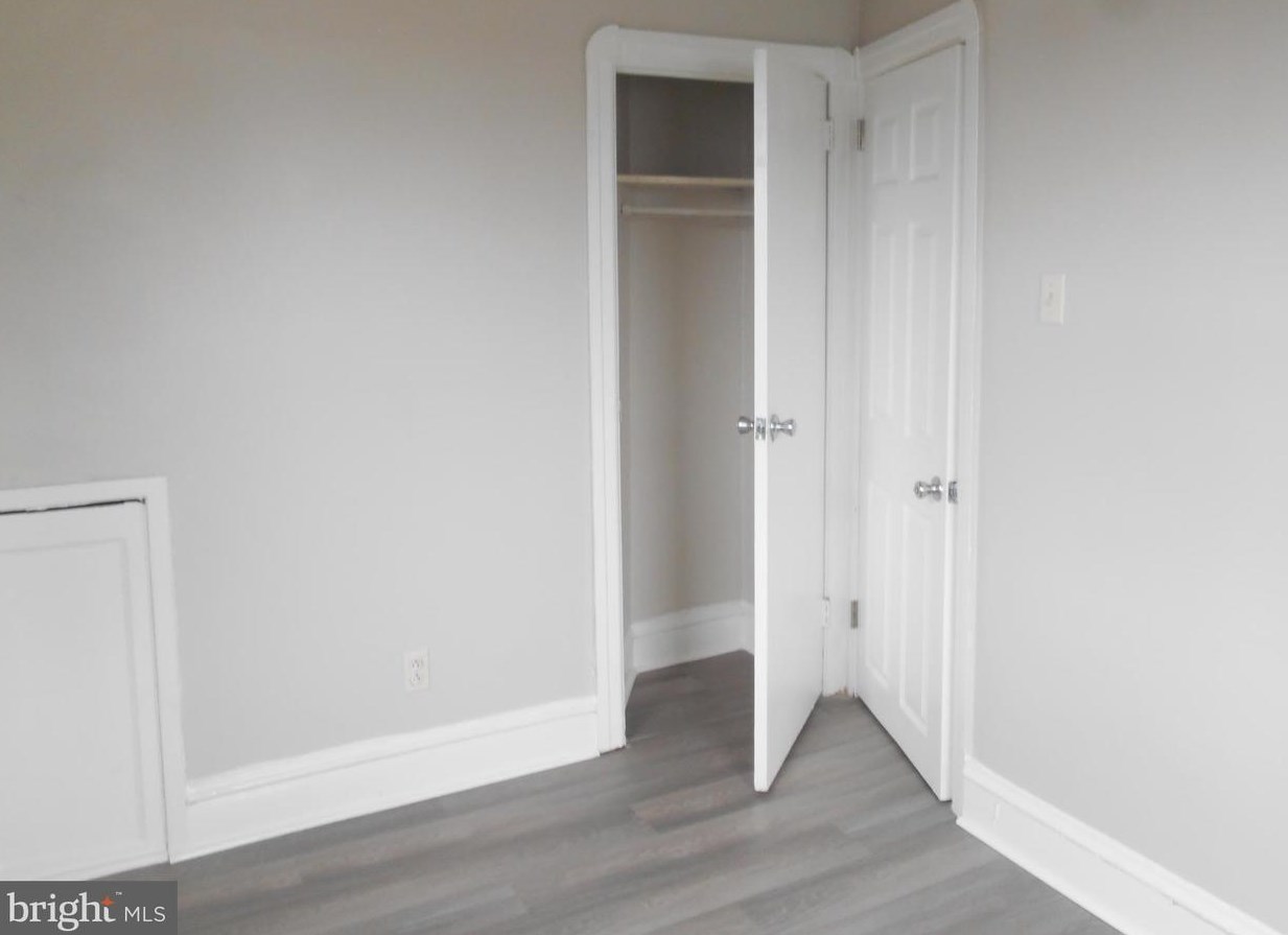 561 Littlecroft Rd, Upper Darby PA 19082-5226 exterior