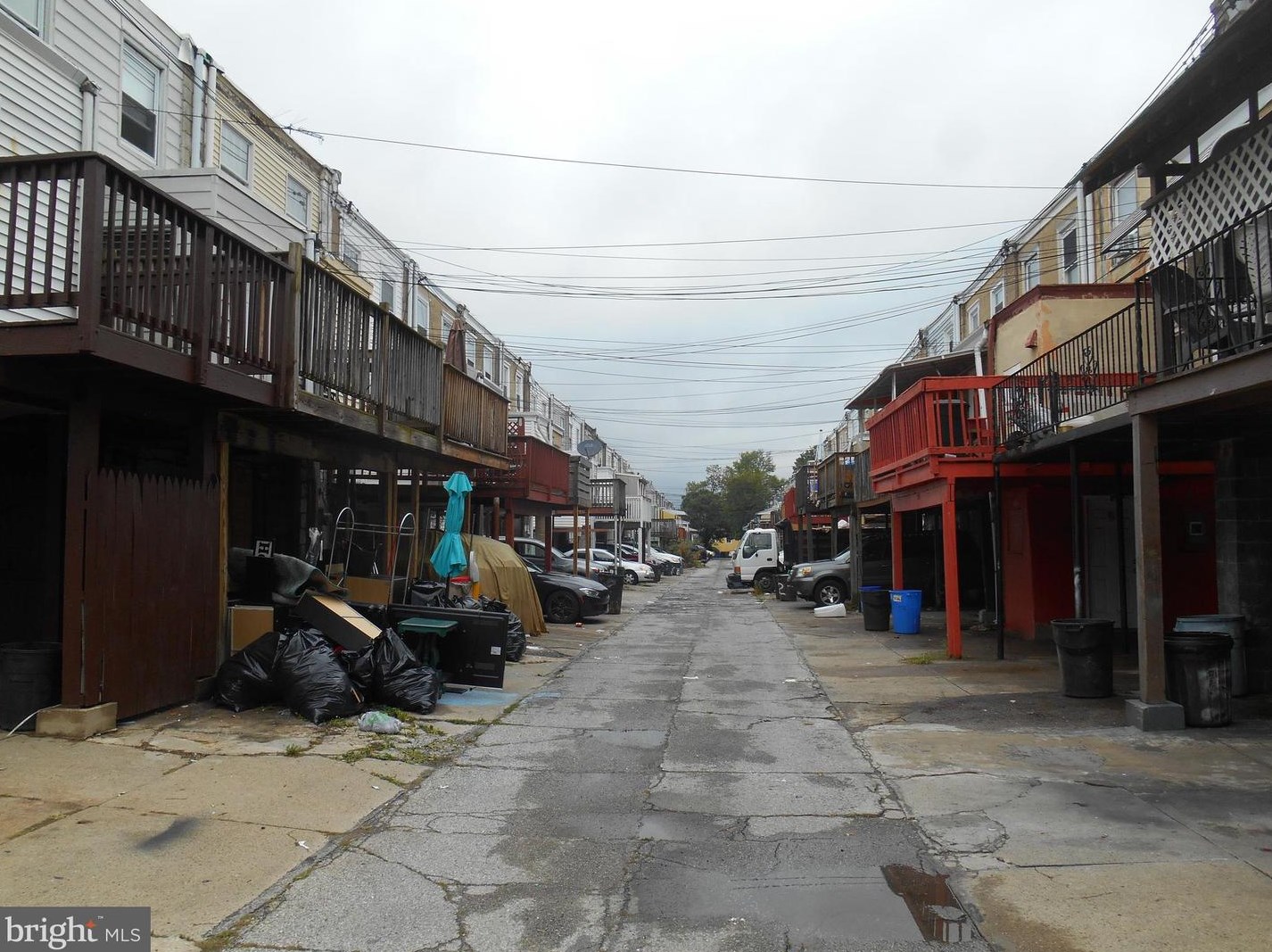 561 Littlecroft Rd, Upper Darby PA 19082-5226 exterior