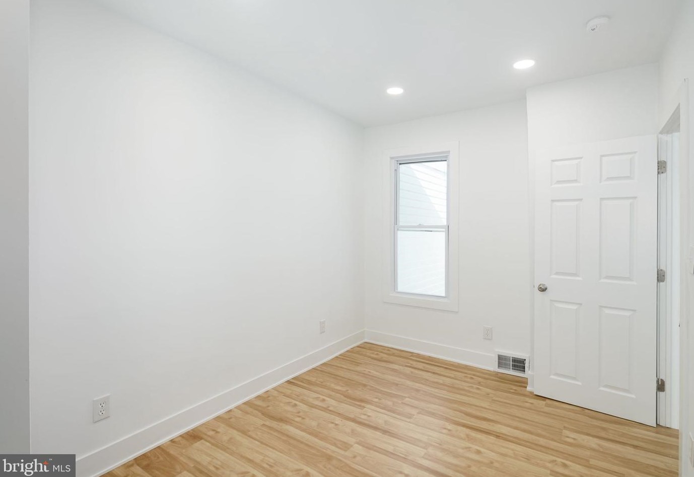 2530 6th St, Chester PA  19013-2104 exterior