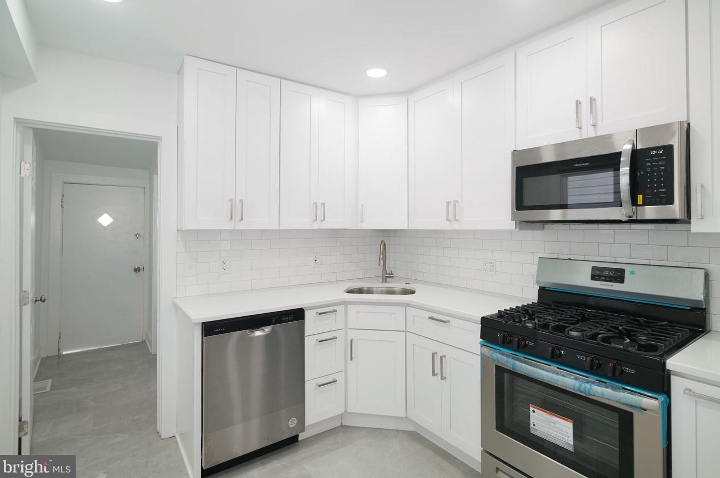 2530 6th St, Chester PA  19013-2104 exterior