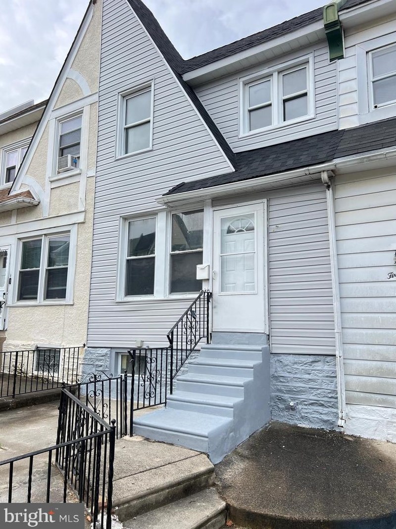 512 Glendale Rd, Upper Darby PA  19082-5019 exterior