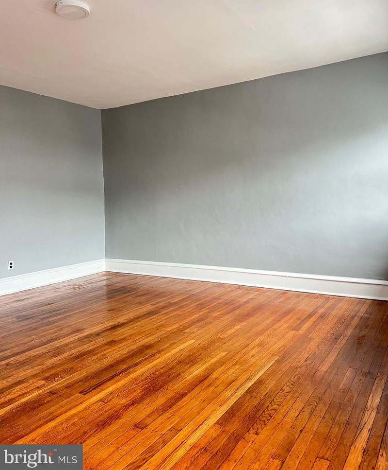 512 Glendale Rd, Upper Darby PA  19082-5019 exterior