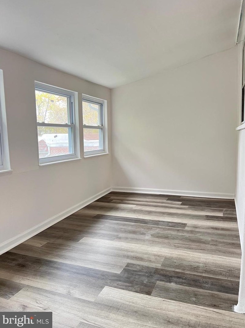 512 Glendale Rd, Upper Darby PA  19082-5019 exterior