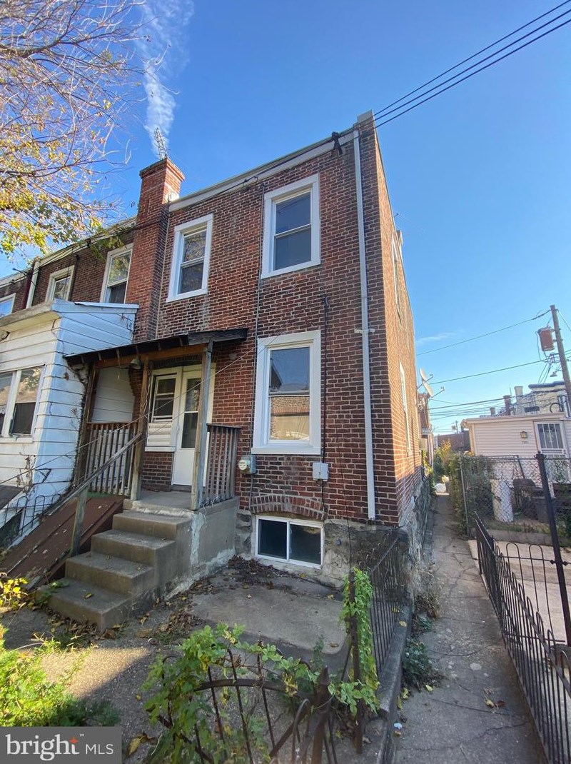 14 College Ave, Upper Darby PA  19082-1605 exterior